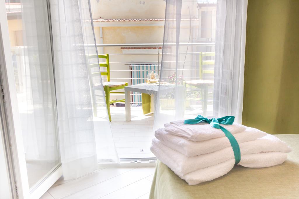Stanze Del Mare Bed & Breakfast Balestrate Phòng bức ảnh