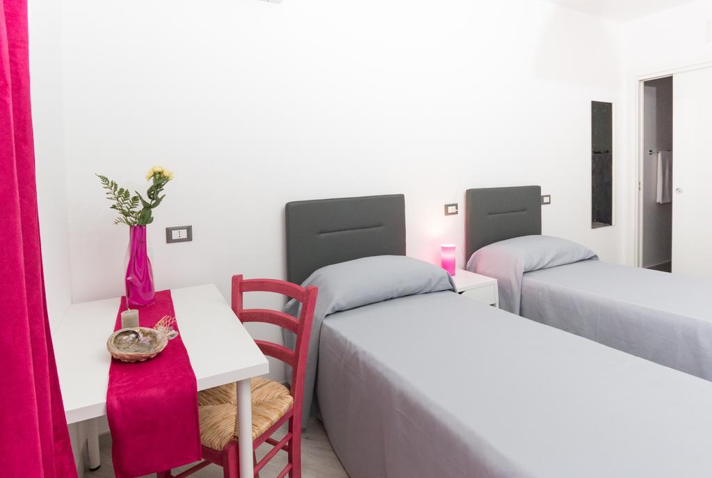 Stanze Del Mare Bed & Breakfast Balestrate Phòng bức ảnh